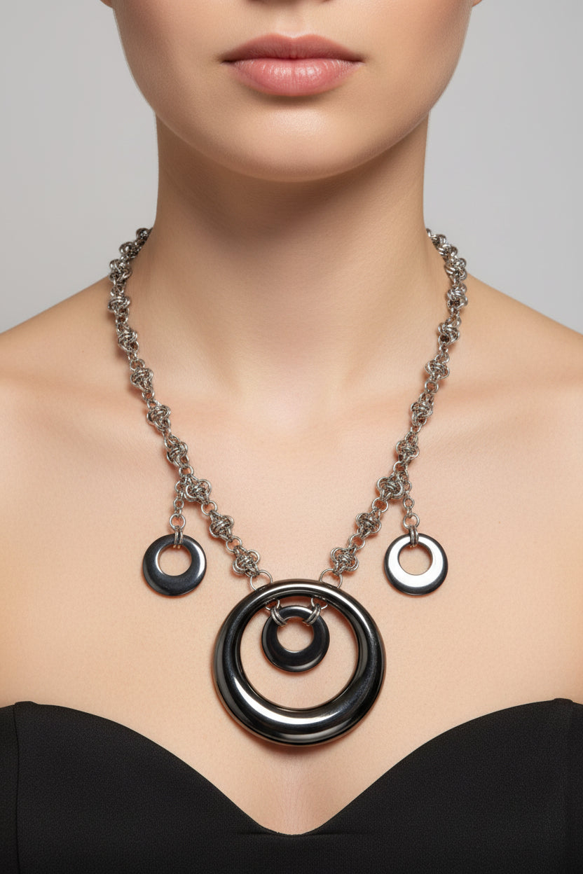 Black Oval Ornament Necklace*