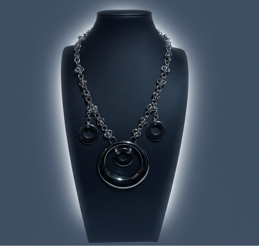Black Oval Ornament Necklace*